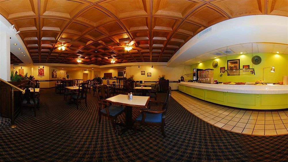 Texas Inn & Suites Дентон Экстерьер фото