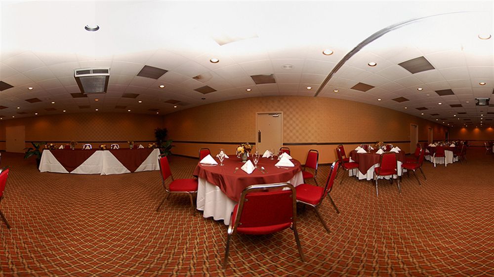 Texas Inn & Suites Дентон Экстерьер фото