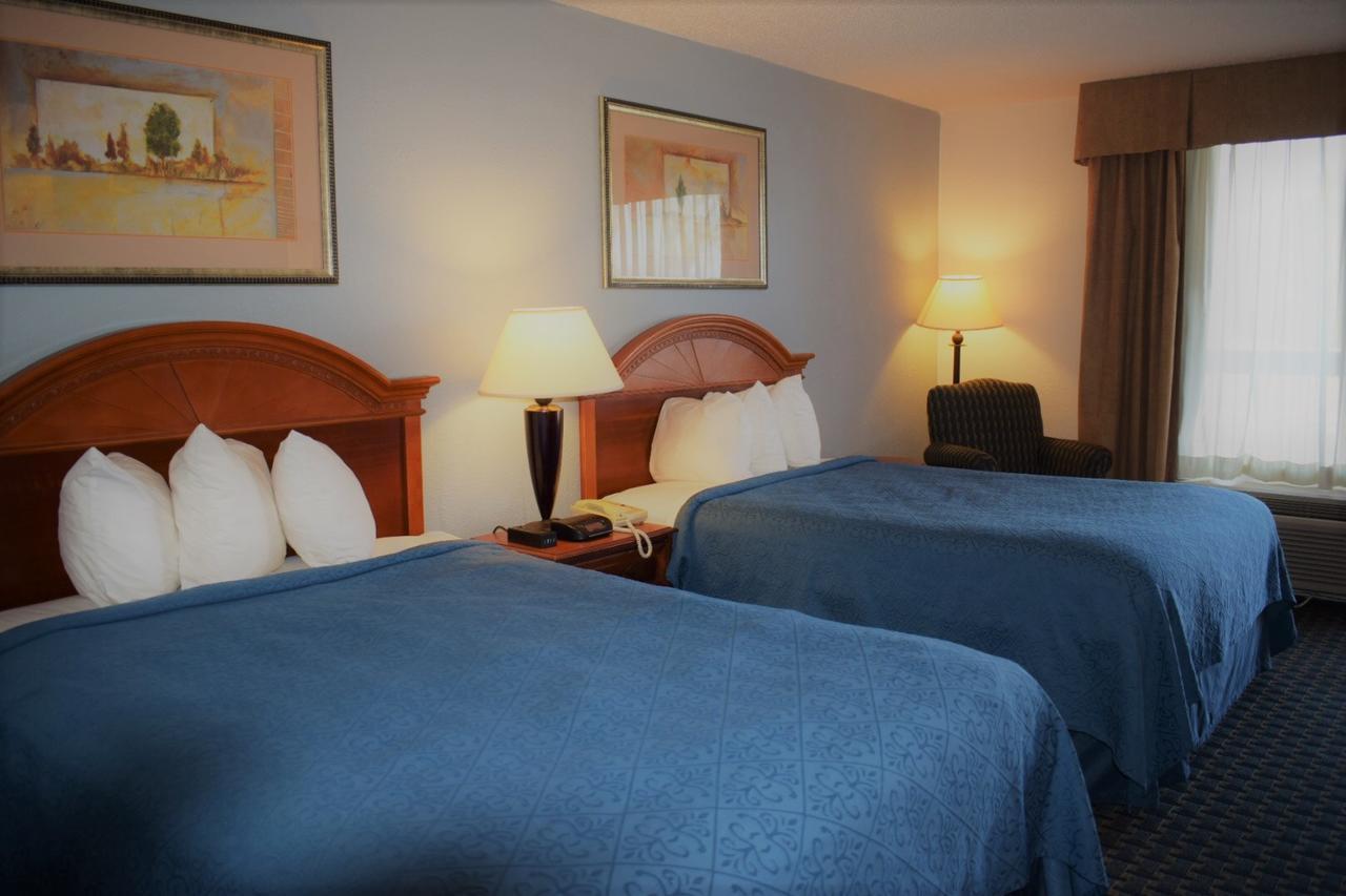 Texas Inn & Suites Дентон Экстерьер фото